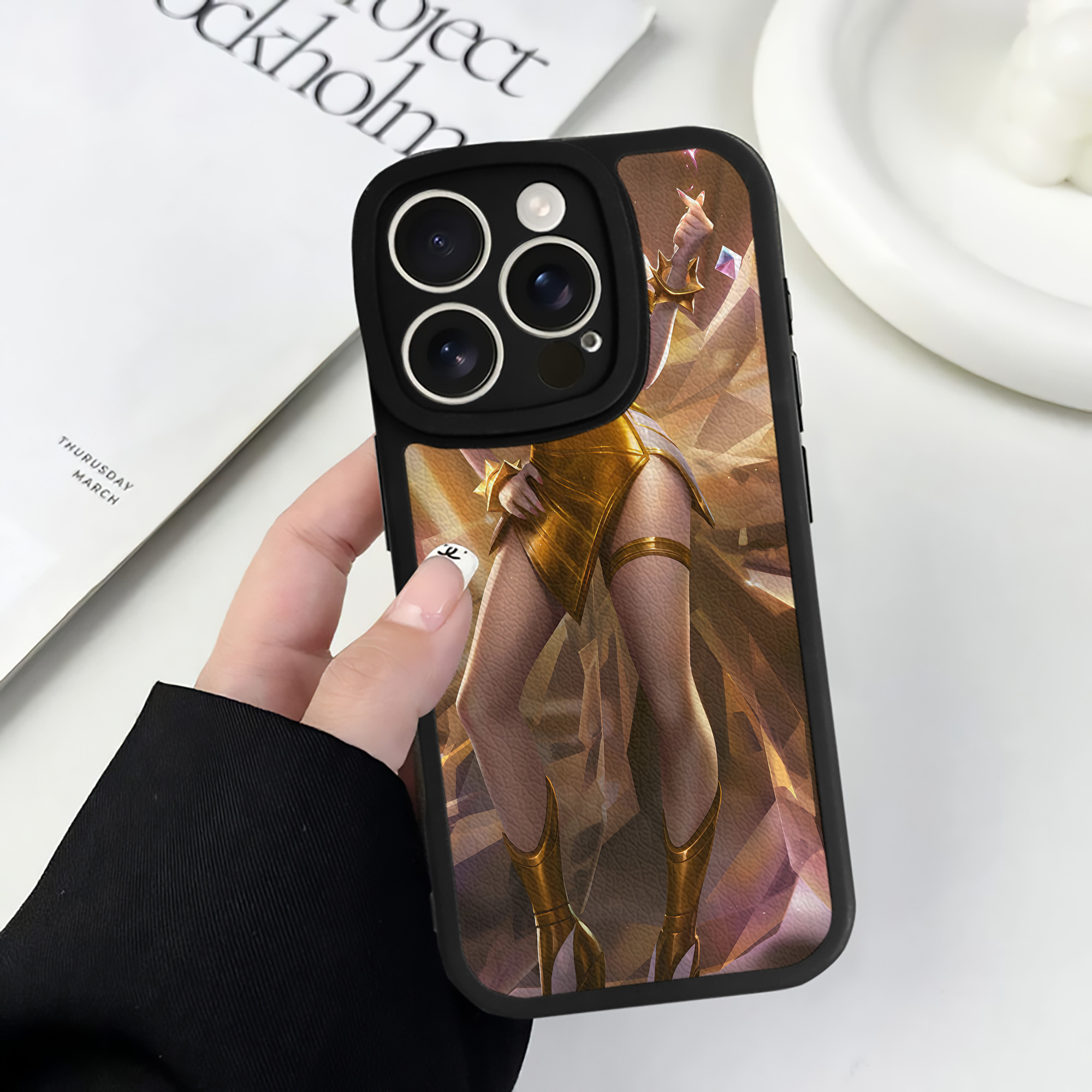 リーグ・オブ・レジェンド League of Legends LOL 【iPhone 16シリーズ対応】シリコンスマホケース（レザー調） 材質：シリコン